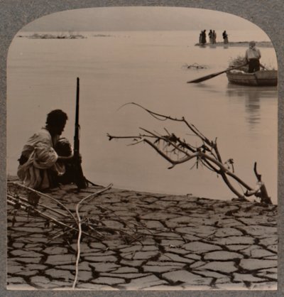 Pescadores junto al Mar Muerto: mostrando grietas en la orilla, c. 1900 de Unbekannt