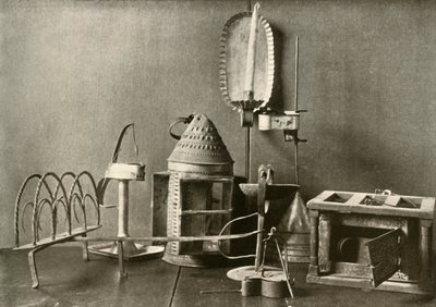Calientapiés, lámparas de aceite, candelabro, linterna de hojalata y tostador, siglo XVIII, 1937 de Unbekannt