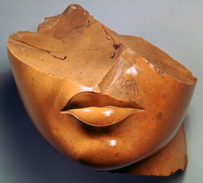 Cabeza fragmentaria de una reina, reinado de Akhenatón, egipcio, XVIII dinastía de Unbekannt