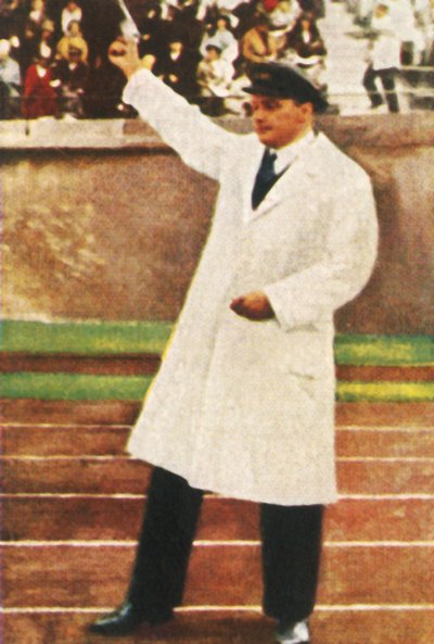 Franz Miller disparando pistola de arranque, 1928 de Unbekannt