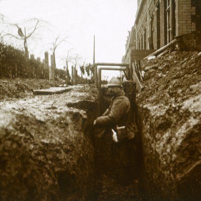 Soldado francés en trincheras, c1914-c1918 de Unbekannt