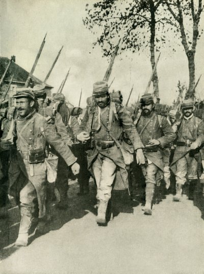Tropas francesas en marcha, Primera Guerra Mundial, 1914-1918, c1920 de Unbekannt