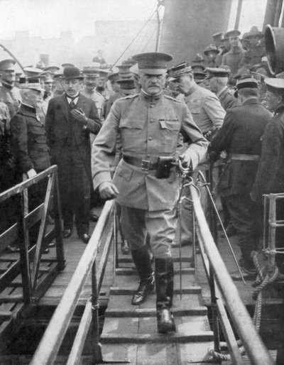 El General John Joseph Black Jack Pershing llegando a Boulogne, junio de 1917, 1926 de Unbekannt