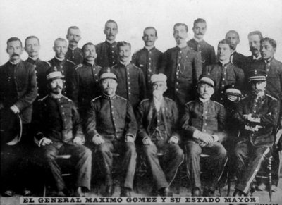 General Máximo Gómez y sus oficiales superiores, 1897 de Unbekannt