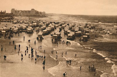 Vista general de la playa en la hora del baño, c1928 de Unbekannt