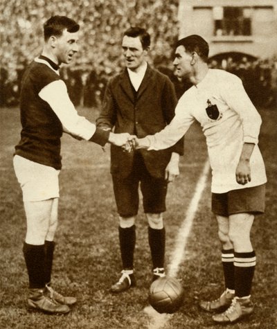 George Kay y Joe Smith antes del inicio, Final de la FA Cup, Estadio de Wembley, Londres, 1923 de Unbekannt
