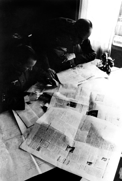 Censura alemana de la prensa francesa, París ocupado, mayo 1944 de Unbekannt