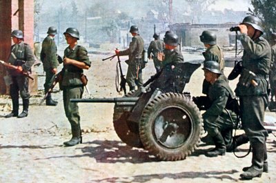 Infantería alemana con artillería de campo ligera, Rusia, 1943 de Unbekannt