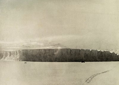 Glaciar al sur del Cabo Barne, con motor viajando sobre el hielo marino, c1908, 1909 de Unbekannt