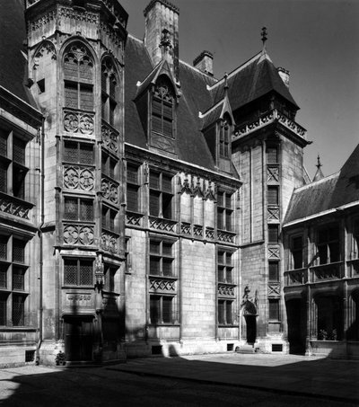 Arquitectura gótica: fachada del patio interior del palacio de Jacques Coeur (1395-1456), comerciante de Bourges de Unbekannt