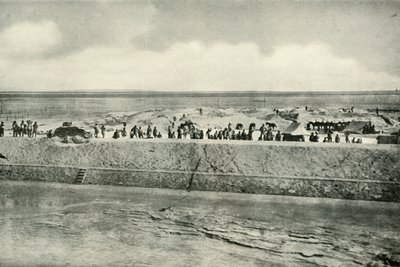 Guardando las orillas del Canal de Suez, 1919 de Unbekannt