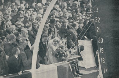 HRH Duquesa de York con el Duque de York, lanzando Strathmore el 4 de abril de 1935, 1936 de Unbekannt