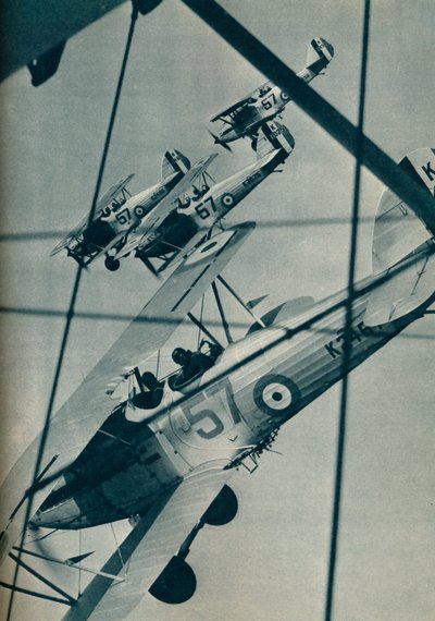 Biplanos Hawker Hart volando en formación, c. 1936-c. 1937 de Unbekannt