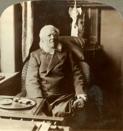 Henrik Ibsen, el poeta a quien todo el mundo rinde homenaje, en casa Christiania, Noruega, c1905 de Unbekannt