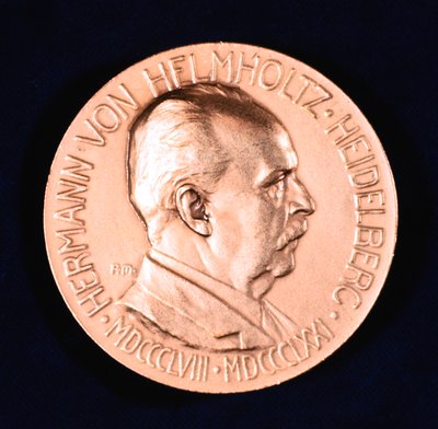 Hermann Ludwig Ferdinand von Helmholtz, físico y fisiólogo alemán, 1907 de Unbekannt