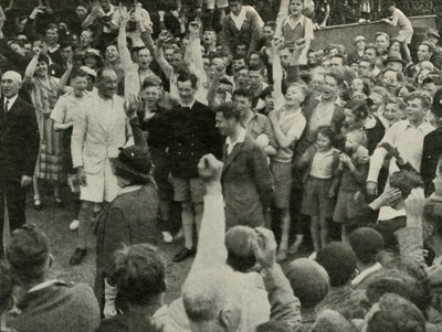 Su Majestad en su campamento de chicos en Southwold, 1937 de Unbekannt