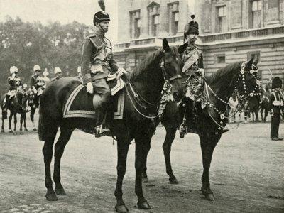 Su Majestad con el Duque de Gloucester, en el Trooping the Colour, 1928, 1937 de Unbekannt