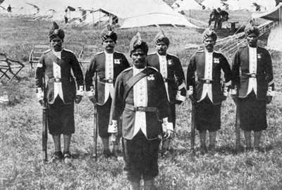 Tropas indias en el frente, Primera Guerra Mundial, 1914-1918, c1920 de Unbekannt