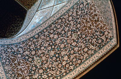 Interior de un arco, Mezquita de Sheikh Lutfullah, Isfahan, Persia, c. 1615 de Unbekannt