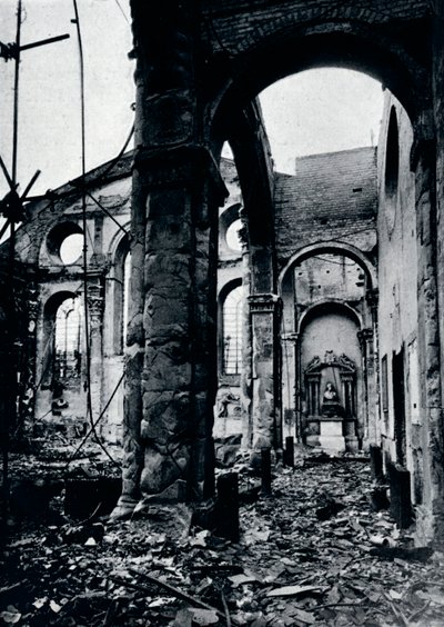 Interior de la Iglesia de St. Mary Le Bow, Cheapside quemada en un ataque aéreo, 1941 de Unbekannt