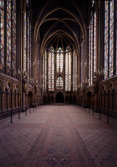 Interior de la Sainte Chapelle (capilla superior) en París. Arte gótico del siglo XIII de Unbekannt