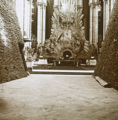 Interior de la catedral, Amiens, norte de Francia, c1914-c1918 de Unbekannt