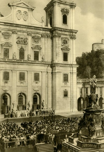 Jedermann representado frente a la Catedral de Salzburgo, Salzburgo, Austria de Unbekannt