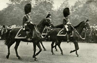 El rey Jorge montando con el difunto rey Jorge V y el príncipe de Gales, 1928, 1937 de Unbekannt