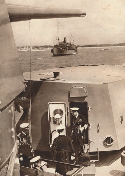 El Rey Jorge VI en la torreta de armas del H.M.S Southampton, 1937 de Unbekannt
