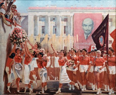 Kirov observa un desfile de deportistas