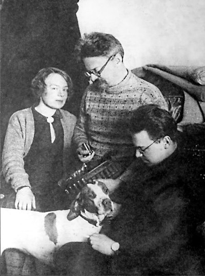 Leon Trotsky y su familia, Alma Ata, URSS, 1928 de Unbekannt