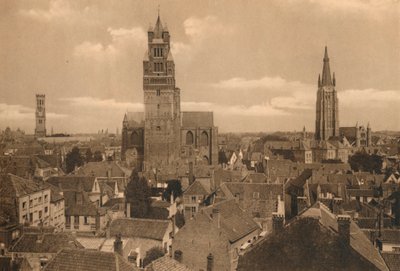 Las tres Torres Beffroi, Catedral y Iglesia Notre-Dame, c1928 de Unbekannt