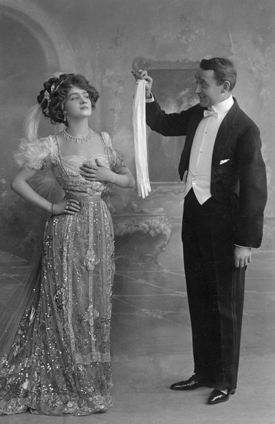 Lily Elsie y Joseph Coyne en La Viuda Alegre, c. 1907 de Unbekannt