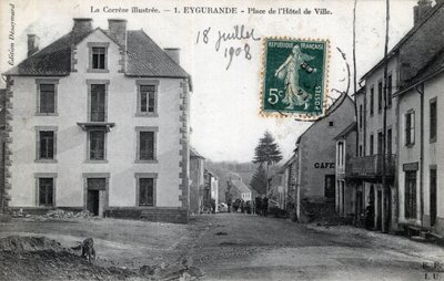 Limousin, Correze (19), Eygurande: vista de la Place de l