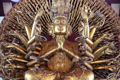 Pagoda budista Linh Ung. Avalokitesvara de mil brazos, el Bodhisattva de la Compasión. Estatua. Danang, Vietnam de Unbekannt