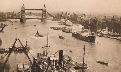Londres - Tower Bridge y el Pool, c1910 de Unbekannt