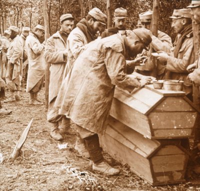 Comida macabra, Carency, norte de Francia, c1914-c1918 de Unbekannt