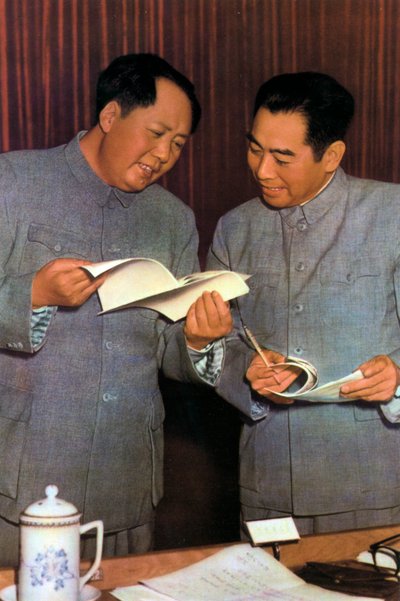 Mao Zedong y Zhou Enlai, líderes comunistas chinos, c1950s de Unbekannt