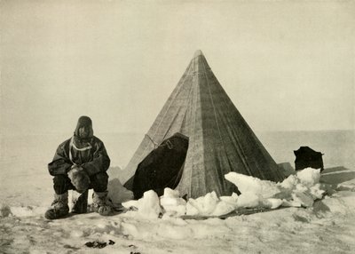 Mariscal fuera de una tienda, en el campamento, c1908, 1909 de Unbekannt