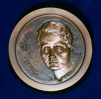 Medalla conmemorativa de Marie Sklodowska Curie, física franco-polaca, 1967 de Unbekannt