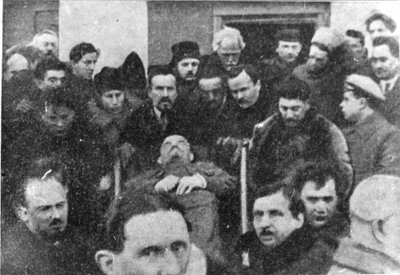 Miembros del Comité Central llevando el ataúd de Lenin, 27 de enero de 1924 de Unbekannt