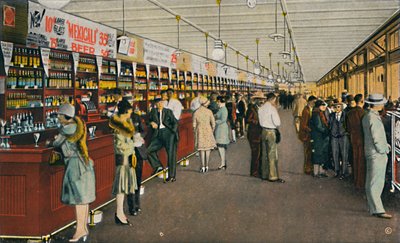 Salón de la cerveza Mexicali, el bar más largo del mundo, c1939 de Unbekannt