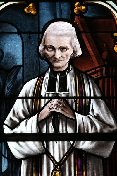 Iglesia de Mezilles. Vidriera. San Juan María Vianney. Cura de Ars. Francia - abate Jean Marie Vianney (Vianey, Viannay, Viennet), conocido como el Cura de Ars (1786-1859). de Unbekannt