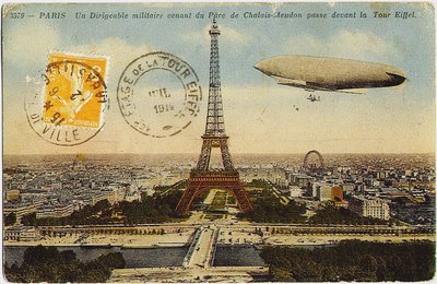 Dirigible militar desde el parque Chalais-Meudon volando cerca de la Torre Eiffel, 1908 de Unbekannt