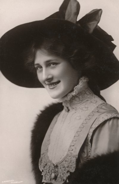 Miss Phyllis Dare, 1890-1975, c1930 de Unbekannt