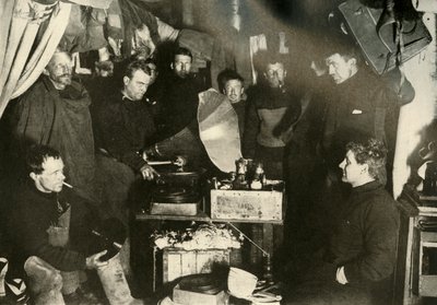 Música en la cabaña, c1908 de Unbekannt