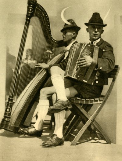 Músicos, Tirol, Austria, c1935 de Unbekannt