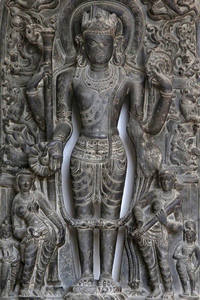 Museo Nacional de India, Delhi. Vishnu. Pala, siglos IX-X d.C. India Oriental. Piedra. Detalle. India. de Unbekannt