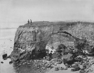 Puente Natural en la Costa cerca de Santa Cruz, California, c1897 de Unbekannt