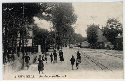 Normandía, Calvados (14), Ouistreham: vista de la calle de Luc sur Mer en Riva Bella - Postal finales del siglo XIX-principios del XX de Unbekannt
